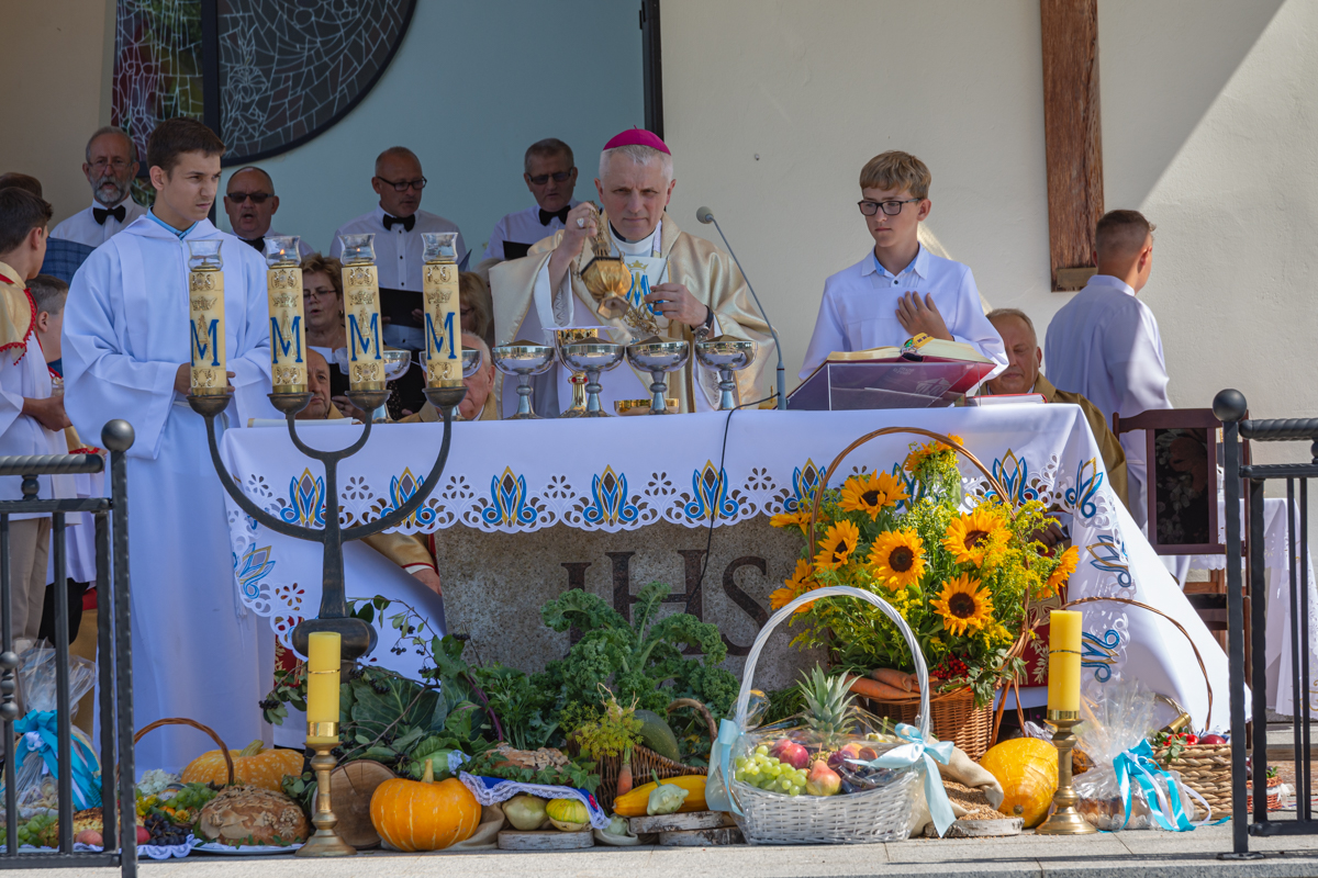 Główny Dzień Odpustu w Lipinkach: Duchowe Święto i Pielgrzymkowa Tradycja